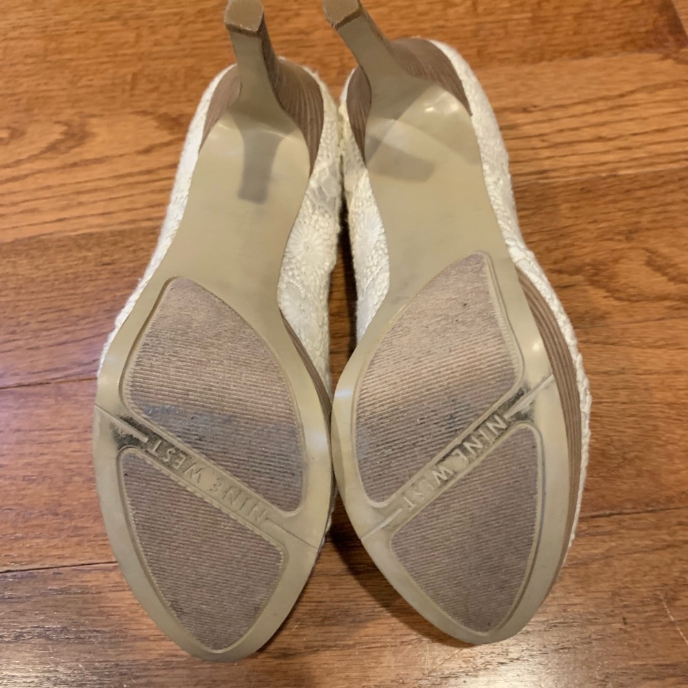 Beige heels